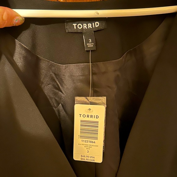 TORRID Black Refined Collarless Blazer - Picture 2 of 6